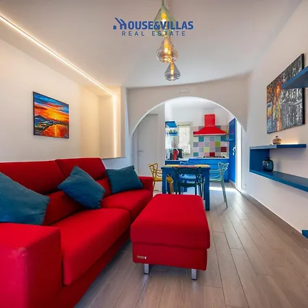Apartment House&villas - La Casa Dei Colori Noto