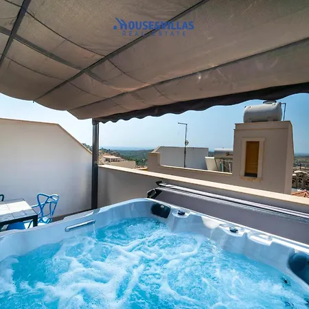 Apartment House&villas - La Casa Dei Colori Noto